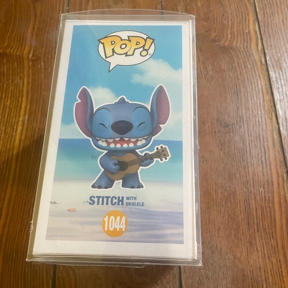 Funko Pop - Stitch With Ukulele #1044 [Diamond Collection] [Entertainment Earth] - Picture 5 of 7
